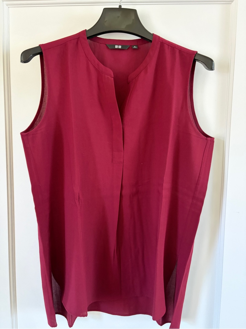 Uniqlo Sleeveless Popover Blouse in Dark Berry Red